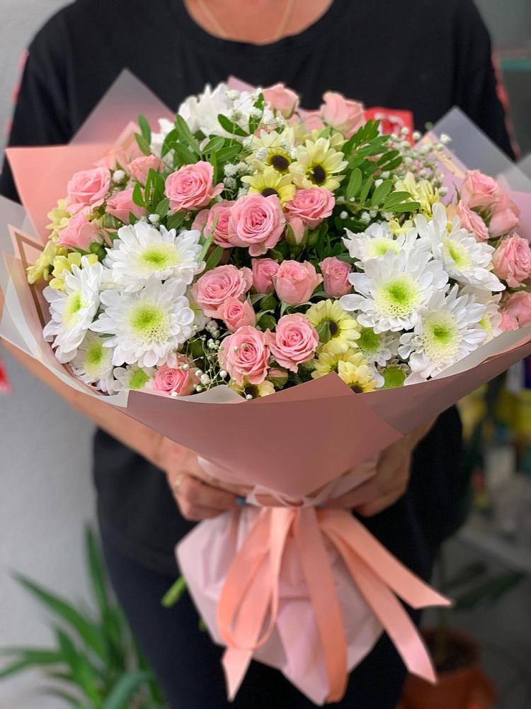 Букет цветов из: Розы и Хризантемы в Свободе