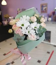 Букет цветов из:  Хризантемы и Розы #REPLACE_PRED# Свободе