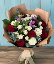 Букет цветов из:  Розы и Альстромерии #REPLACE_PRED# Свободе