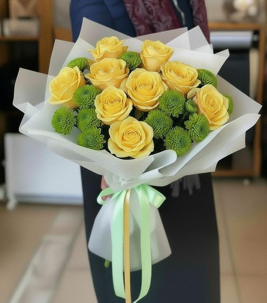 Букет цветов из: Хризантемы и Розы в Свободе