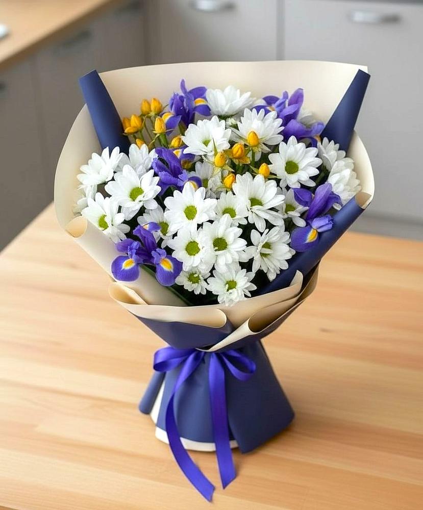 Букет цветов из: Розы, Ирисы и Хризантемы в Свободе