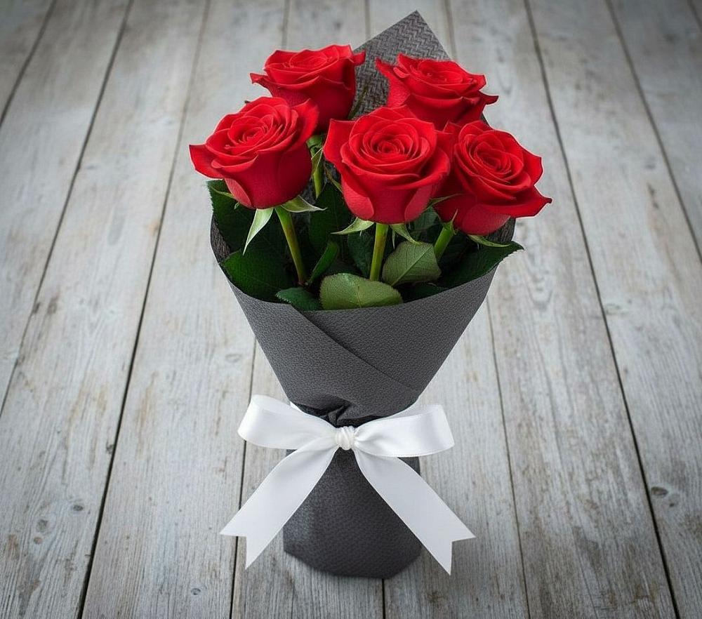 Букет 5 Красных роз Эдлесс Лав в Свободе
