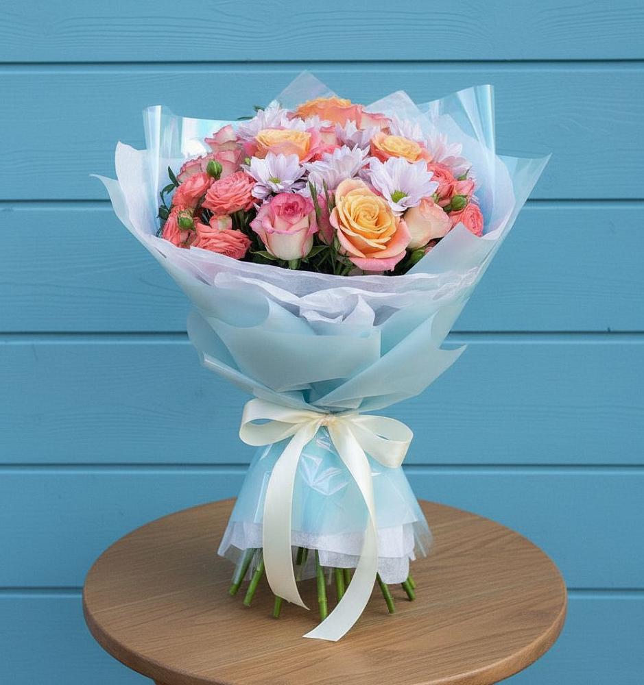 Букет цветов из: Хризантемы и Розы в Свободе