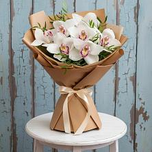Букет цветов из:  Орхидеи и Розы в Свободе
